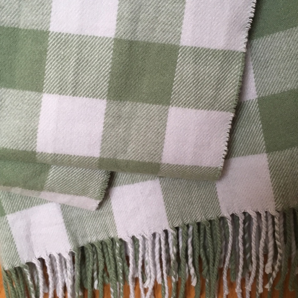 Gap green plaid blanket scarf